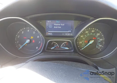 2014 Ford Focus Se z USA, uszkodzony, nr VIN 1FADP3F27EL141408